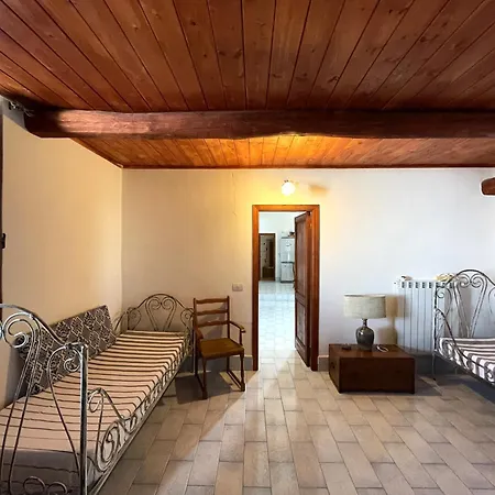 Holiday home Casa Il Peperoncino In Centro A E Vista Mare